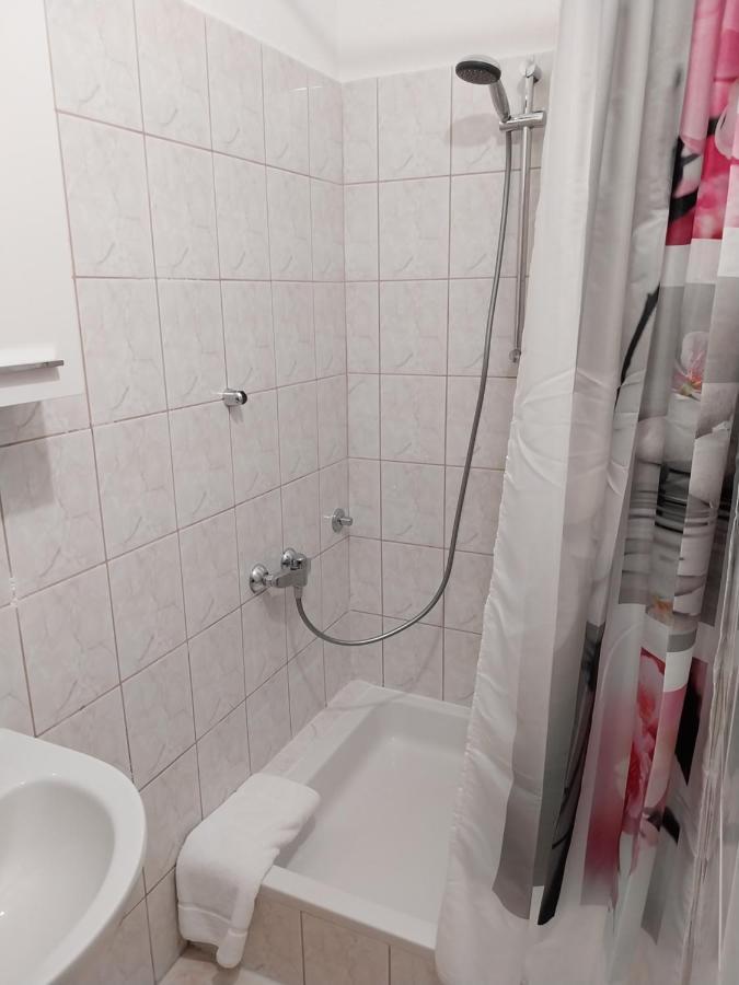 Sobe Kraft 2 Daire Živogošće Dış mekan fotoğraf